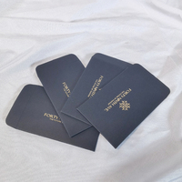 Enveloppe de livraison Enveloppe en carton noir mat avec logo en feuille d'or Enveloppe en papier personnalisée pour marque de mode