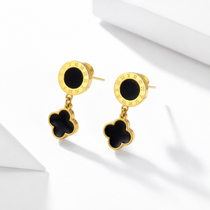 Boucles d'oreilles pendantes trèfle en acier inoxydable plaqué or 14 carats sous vide, émail acrylique noir, bijoux à clous avec chiffres romains - Product Image 1