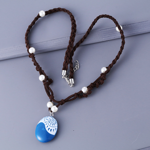 Collana <span class=keywords><strong>con</strong></span> Ciondolo Geometrico Moana Ocean Movie Charm <span class=keywords><strong>con</strong></span> Pietra Blu e Catena a Corda in Pelle Scamosciata - Product Image 5
