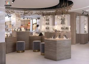 Vitrinas y Exhibidores de Vidrio para Joyería de Lujo |   Servicio Completo de Diseño y Construcción de Tiendas para Boutiques de Alta Gama - Product Image 6