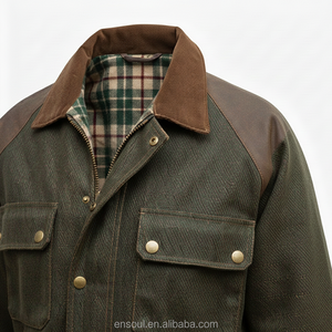 سترة رجالية عالية الجودة بنمط مخصص وتصميم مرقع، سترة خارجية للترفيه مقاومة للرياح من القماش والجلد بأسلوب عصري وريترو - Product Image 2