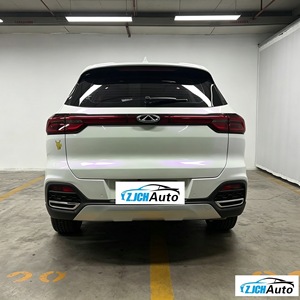 Un SUV compact d'occasion bien entretenu offrant un grand <span class=keywords><strong>espace</strong></span> et un confort élevé, Chery Tiggo 8 <span class=keywords><strong>2018</strong></span>, avec un intérieur sombre - Product Image 6