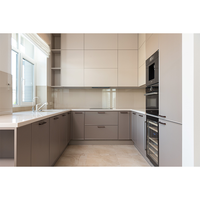 Armoire de cuisine moderne sans poignées en PET, armoires supérieures en PET blanc brillant, ensemble de cuisine sur mesure de style européen