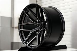 <span class=keywords><strong>Jantes</strong></span> monobloc super concaves personnalisées HT, <span class=keywords><strong>jantes</strong></span> noires/bronze/blanches 5x114.3 5x120 6X114.3, <span class=keywords><strong>jantes</strong></span> forgées, <span class=keywords><strong>jantes</strong></span> de 18 pouces pour BMW - Product Image 3