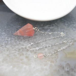 Vente en gros de pendentifs en pierre brute de cristal naturel classique, forme hexagonale, pierre précieuse - Quartz rose, œil de tigre, agate, améthyste, enfants - Product Image 6