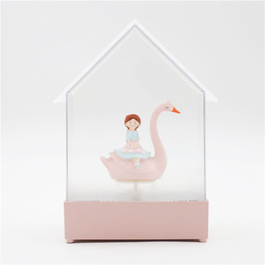 Ngôi nhà nhỏ pha lê đèn gió hộp nhạc hộp nhạc Led trang trí ánh sáng trôi Tuyết nhẹ hộp nhạc - Product Image 5