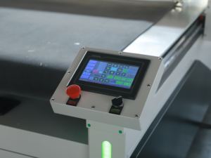 Cortadora CNC con Cuchilla Vibratoria para Nylon y Materiales Compuestos Especiales - Product Image 2