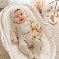 Combinaison en coton pour bébé KAIYUE, ensemble pull tricoté sur mesure pour nouveau-né avec dentelle sur le devant, leggings à pieds intégrés et bonnet