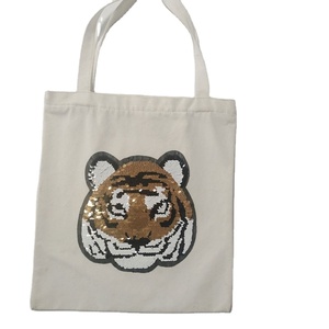 Bolsa Ecológica Reutilizable de Algodón Orgánico Reciclable con Logotipo Personalizado para Mujer - Product Image 1