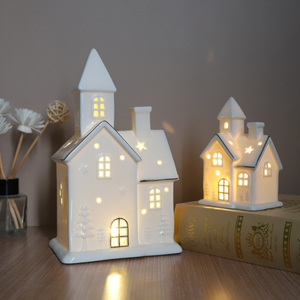 Wit Keramisch Huis Met Hart Ster Kerstboom Home Decor Cadeau-Feestelijk Kerstdecor-Warme Gloed Keuze Van 2 - Product Image 2