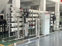 Système d'eau RO 2000L/H avec pompe antiscalante PLC & moteur - Équipement de traitement de l'eau industrielle Garantie 1 an
