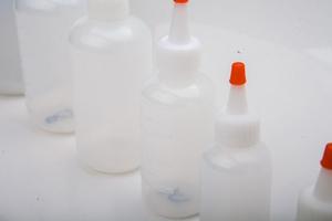 15ml màu trắng độc đáo PP vật liệu nhựa phạm vi dài tip yorker chai với nắp vặn - Product Image 5