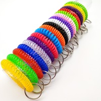 Porte-clés Fanhua, anneaux extensibles transparents bon marché, étiquette spirale, bracelet flexible, bracelet en plastique, chaîne de porte-clés