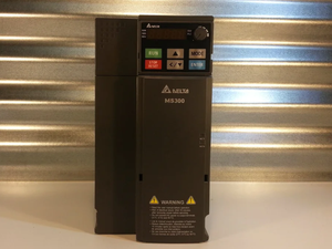 Variador de Frecuencia Delta VFD49AMS23ANSHA 11kW 15HP 230V Trifásico/Monofásico Compacto con Control Vectorial, Teclado Desmontable, PLC Integrado, para Bomba y Ventilador - Product Image 4