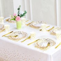 Assiettes en papier style américain gaufrées or, jetables, pour décoration de fête d'anniversaire, vente en gros du fabricant, en stock, best-seller