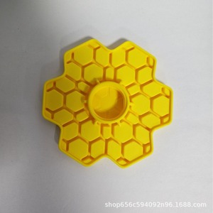 3D Printed Garden Bee Watering Dish Honeycomb Type 10cm Polylactic Acid Insect Feeder - Product Image 4