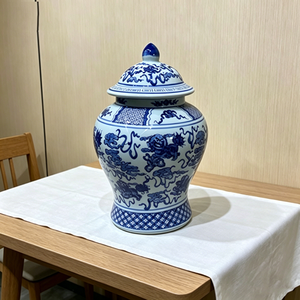 Pot à gingembre chinois de style <span class=keywords><strong>vintage</strong></span>, bleu et blanc, avec motif Foo Dog, comme un superbe accent décoratif pour la maison - Product Image 5