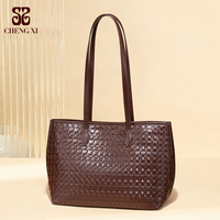 Sac à bandoulière grande capacité fait main, style rétro de luxe léger, sac tressé à l'épaule, sac fourre-tout polyvalent à porter à la main – Vente chaude