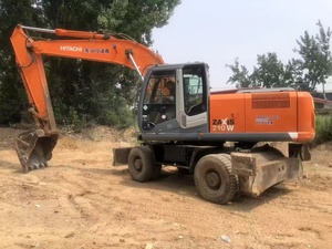 Moteur d'excavatrice sur roues Hitachi 210W d'occasion, 21 tonnes, pour nivellement de chantier de puits de gaz shaleux, structure robuste, performance longue durée - Product Image 1