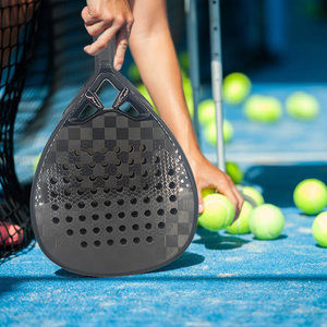 Raqueta <span class=keywords><strong>de</strong></span> Pádel <span class=keywords><strong>de</strong></span> <span class=keywords><strong>tenis</strong></span> <span class=keywords><strong>de</strong></span> fibra <span class=keywords><strong>de</strong></span> carbono con estampado personalizado <span class=keywords><strong>de</strong></span> alta calidad para hombres y mujeres profesionales - Product Image 6