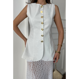 Chaleco de Lino Jacquard con Cintura Ajustada y Botones Dorados - Traje Exterior Blanco con Decoración de Logotipo Vintage, Tejido de Algodón - Product Image 4