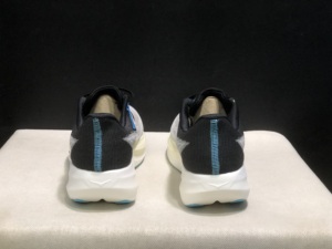 Chaussures de course et de basketball épaisses Rocket X Designer Hokaes pour femmes et hommes, vente en gros, légères, anti-odeurs, pour la saison printemps-hiver - Product Image 3