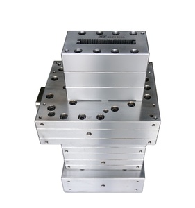 Đùn khuôn chết đầu dụng cụ cho <span class=keywords><strong>WPC</strong></span> <span class=keywords><strong>PE</strong></span> decking - Product Image 1