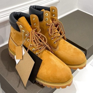 รองเท้าบูทลำลองผู้ชายคุณภาพพรีเมียมขายส่งยอดนิยม รองเท้าบูททำงานสีเหลืองพื้นหนาทันสมัย รองเท้าบูทกันน้ำสำหรับกิจกรรมกลางแจ้ง - Product Image 3