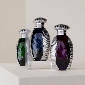 ขวดน้ำหอมดีไซน์พิเศษหรูหราขนาด 100 มล. ขวดแก้วเปล่าแบบเติมได้สำหรับบรรจุน้ำมันหอมระเหยและน้ำหอม - Product Image 6