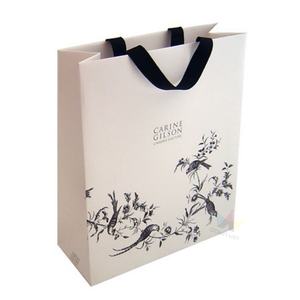 Sacs en papier recyclé biodégradable de luxe sur mesure Crown Win avec poignées en ruban laminé, logo en feuille d'or pour vêtements et chaussures - Product Image 6