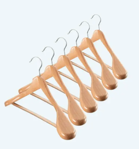 Cintres en bois naturel (anti-dérapants) - Product Image 2