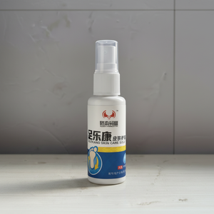 Spray Riparatore per Piedi a Base di Erbe - Lenisce Talloni Secchi <span class=keywords><strong>e</strong></span> Screpolati <span class=keywords><strong>e</strong></span> Pelle Irritata - Soluzione Idratante per la Cura dei Piedi 30mlx10 - Product Image 2