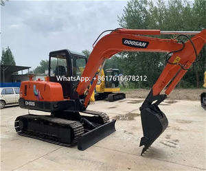 Excavadora de cadenas usada Doosan DH55 original de Corea, de 5 toneladas, con motor Isuzu y alta potencia de excavación, para importación familiar. - Product Image 4