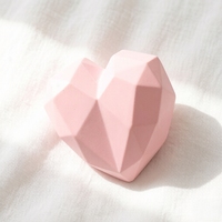 Diffuseur d'huiles essentielles en céramique parfumée en forme de cœur rose FinRu pour grille d'aération de voiture, désodorisant d'ambiance pour la maison