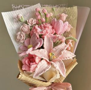 Coffret cadeau d'entreprise : Bouquet de fleurs au crochet fait main, fleurs éternelles en fil, cadeau floral pour mariage, anniversaire et Saint-Valentin - Product Image 1