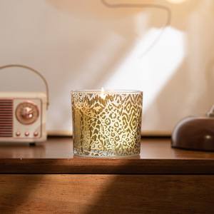 AIKUN Luxury Aromatherapy Soy Wax Candle Gift Set Golden Leopard Print for Home Decoration Bars Diwali Weddings OEM Available - Product Image 5