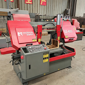 Scie à ruban horizontale en métal avec dispositif de serrage hydraulique et fonction de coupe multi-angles - Product Image 5