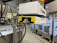 Machine de scellage par induction pour bouchons de bouteilles avec joint en feuille continue à écran tactile