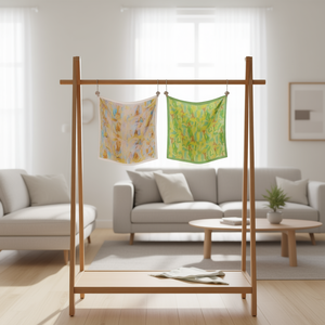 Foulard Quadrato Piccolo con Stampa Pittorica 70x70cm, Accessorio Moda Donna - Product Image 2