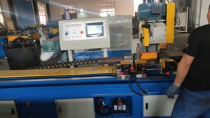 MC-425CNC автоматический резиновый шланг/ламповый усилитель/ЧПУ машина для резки труб - Product Image 2