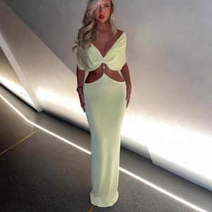 Abito da donna monospalla sexy e alla moda, slim fit, con dettagli cut-out, nuova collezione estiva 2026 - Vendita all'ingrosso per boutique - Product Image 1