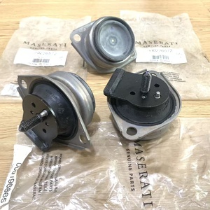 OEM 226572 196865 Coussinet <span class=keywords><strong>de</strong></span> support <span class=keywords><strong>de</strong></span> moteur <span class=keywords><strong>de</strong></span> haute qualité, support en caoutchouc <span class=keywords><strong>de</strong></span> boîte <span class=keywords><strong>de</strong></span> vitesses, amortisseur hydraulique. Convient à Maserati GT MC - Product Image 1