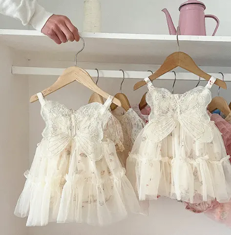 नई ग्रीष्मकालीन बेबी गर्ल सिस्टर पोशाक तितली पंख महिला हरम स्कर्ट बेबी गर्ल बैग फार्ट सस्पेंडर ड्रेस