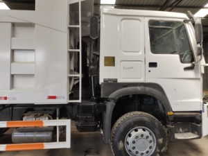 Nuovo Camion Ribaltabile Sinotruk HOWO 6x4 da 25-30 Tonnellate, 371-375-420 CV, per Vendita - Product Image 2