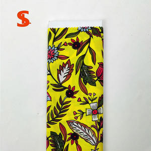 ผ้าป๊อปลินทอจากฝ้ายออร์แกนิกพิมพ์ลายดอกไม้เล็กๆ พื้นหลังสีเหลือง สำหรับกระโปรงเด็กผู้หญิง ชุดเดรส และชุดสูท - Product Image 6