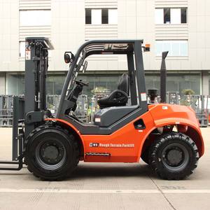 שטח קשה דיזל מלגזה <span class=keywords><strong>4</strong></span> x4 כונן גלגל 3ton עם 3000 מ "מ עד גובה הרמת 6000 מ" מ - Product Image 4