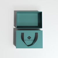 Boîte à bijoux rigide haut de gamme de luxe avec logo personnalisé, doublure en éponge recyclée aseptique, laminage mat, revêtement UV, fermeture magnétique