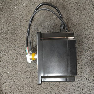 มอเตอร์เซอร์โว AC ยี่ห้อ Yaskawa รุ่น SGMPS-15ACA61-E 220V ของแท้จากญี่ปุ่น - Product Image 1