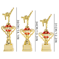 Trophées et médailles de karaté, taekwondo et arts martiaux à faible MOQ – Coupes en plastique pour compétitions sportives, événements et activités