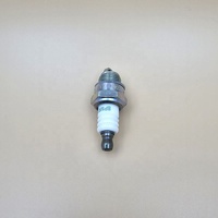 Prix usine petit moteur bougie d'allumage BPMR7A #4626 pour certaines tronçonneuses tondeuses désherbeurs et autres équipements de pelouse et de jardin